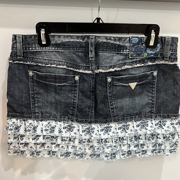 Adorable denim guess skirt with flowery ruffles on bottom - Picture 3 of 7